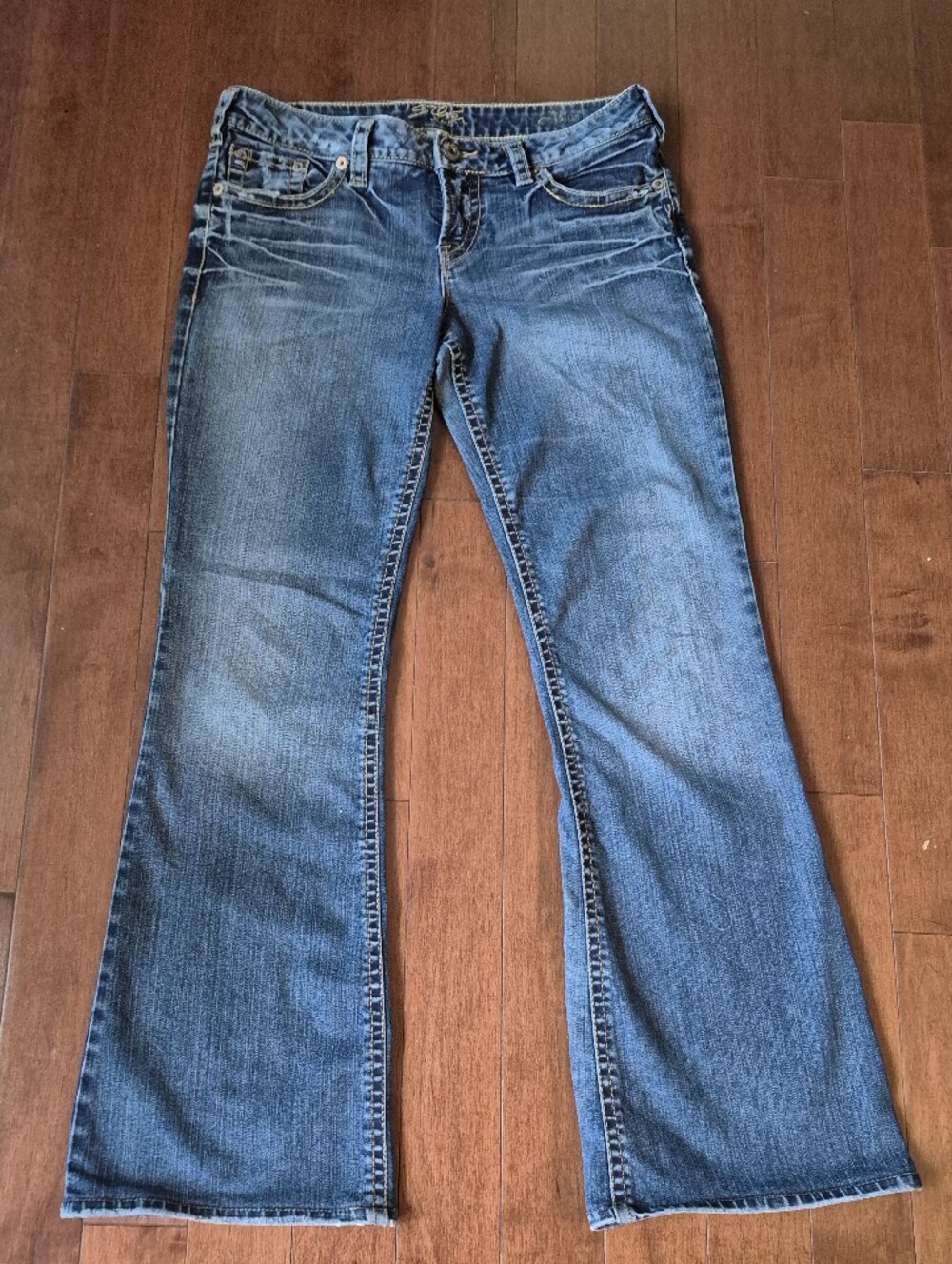 Silver Jeans Women's Flare Jeans in Medium Blue